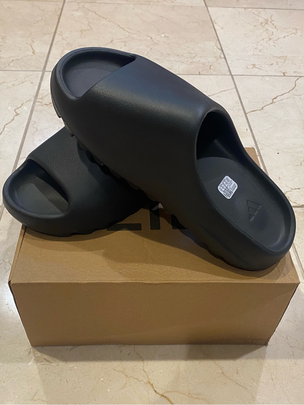Adidas Yeezy Slide Onyx Color Size 10